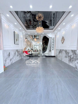 quận 7 - nhà tìm chủ biết hưởng thụ dọn vào ăn tết lớn. giá chỉ nhỉnh 18 tỏi