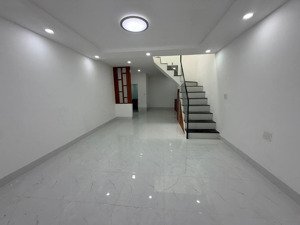 nhà đẹp ở ngay - đường số số 9 hbp ( 200m qua vạn phúc city) - 58m2 ( 4.5x13) - 1t,1l - 4.89 tỷ tl