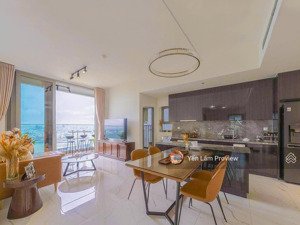 bán hoặc cho thuê căn hộ empire city thủ thiêm tầng cao gồm 2 phòng ngủ view đẹp diện tích 100m2