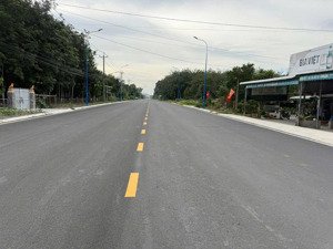 cặp mặt tiền đt 741c lộ giới 33m, 500m2, sổ riêng, giá 1,4 tỷ