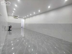 CHO THUÊ CĂN HỘ TẬP THỂ NGỌC KHÁNH, BA ĐÌNH, NHÀ ĐẸP Ở LUÔN, NGÕ THÔNG, SÂN RỘNG