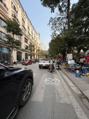 có 102! bán đất khu chùa láng, pháo đài láng, 40m giá 7.x tỷ.