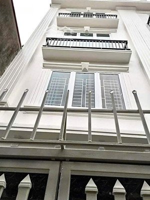 bán nhà lê chân hải phòng gần siêu thị aeon mail 4pn. ngõ thông thuận lợi khu dân trí cao