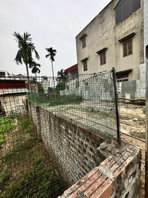 trung tâm hành chính đông anh- chân cầu nhật tân- nằm giữa vin cổ loa và tháp tài chính nhật bản