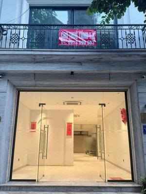 chính chủ cho thuê tầng 1 + 2 phù hợp kinh doanh mô hình sạch sẽ, văn phòng. tổng 200m2 ngõ oto to