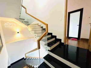 bán nhà nguyễn đình, đường quy hoạch 5,5m, sát vương thừa vũ- gần biển