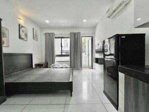 cho thuê căn hộ dịch full nội thất 35m2 có ban công, cửa sổ ngay nguyễn văn đậu sát quận 1 quận 3