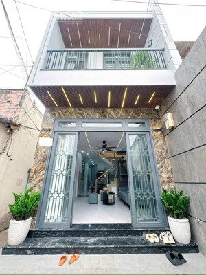 mặt tiền kinh doanh chợ tân quy 2 tầng 58m2 3pn full nt giá 6.2 tỷ