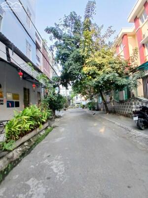 Nhà 3 lầu đường số 23 khu Bình Phú 1 P11 Q6 (4,5x22) chỉ 13,5 tỷ