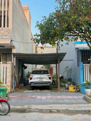 bán lô đất đường phù đổng - hoà xuân- cẩm lệ. lô sạch đẹp dt 100m2 giá 4ty3 lh 