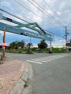 Nền đẹp đường C2 khu dân cư Phú An - Gần bệnh viện Hoàn Mỹ