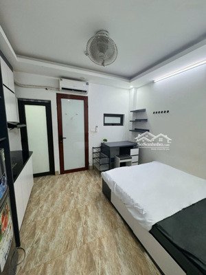 bán căn hộ mini phạm văn đồng, 80m, 6 tầng, 20 phòng, 110tr/thang, ngõ thông nông to, ô tô đỗ 50m