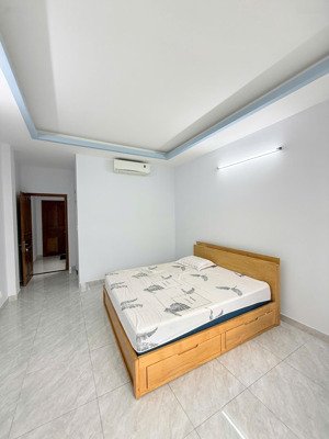 cho thuê nhà 5pn ngay khu tên lửa gần aeon bình tân 4x20m ba lầu full nội thất