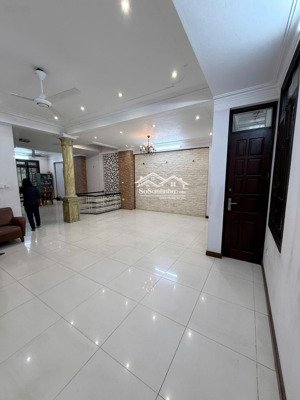 cho thuê nhà biệt thự kđt mỹ đình 2. dt 125m*4t*mt 7m. giá 38tr/th