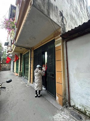 bán nhà nguyễn lương bằng - ngõ 2m - nhà dân xây- nở hậu - 2 hướng đi