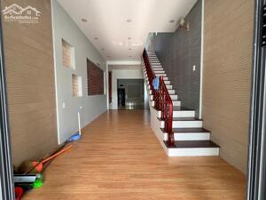 bán nhà mặt tiền ngô quyền, tân an, lagi, bình thuận. 1 trệt 1 lầu, nhà mới, sổ sẵn.