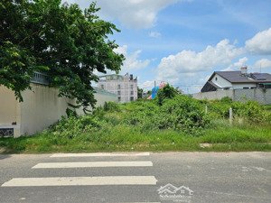 cần bán gấp lô đất 200m2 với 10m mt đ. huỳnh văn cọ, tt. củ chi giá ngộp 1,86 tỷ