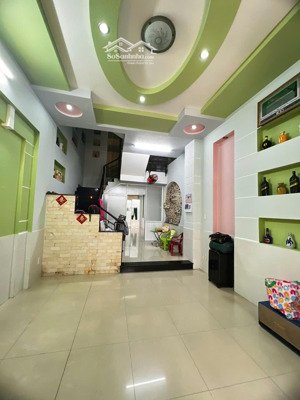 cho thuê nhà có sẵn nội thất ngay aeon bình tân 4x17m, 3 lầu, 4pn