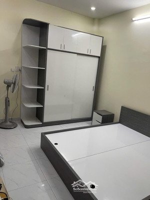 nhà 1 trệt 1 lầu, ngay vòng xoay cầu bình lợi, giá 6,8 tỷ.