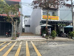 tôi - chính chủ muốn bán lô đất đường phan thao, hoà xuân. sát văn tiến dũng, sát trần nam trung