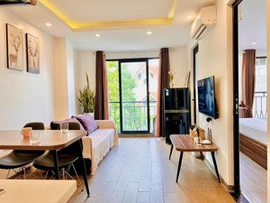 dự án mới - phòng 35m2 ban công - ngay phố ẩm thực phan xích long . lh 