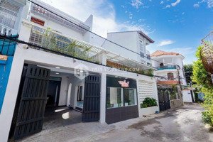 bán nhà biệt thự mini võ thị sáu, p2 ( dt: 130m2) + nhà 1tr1l + gần hồ + cách biển bãi sau 500m