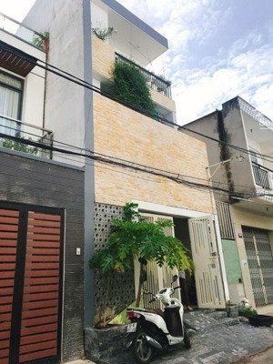 bán nhà mặt phố đường 2, 8,5 tỷ, 75m2, 4 tầng, 3pn, 4wc, pháp lý đầy đủ