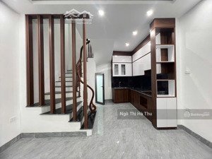 7.x tỷ duy nhất 1 căn ngọc thuỵ 30m x 5 tầng nhà mới tinh ở ngay ô tô đỗ cổng