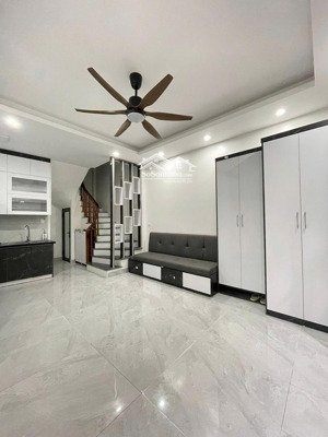 nhà đẹp ở ngay, ngõ 3 gác đỗ cửa, dt 30m2 * 5t, mt 4,1m, chào giá 8,5 tỷ