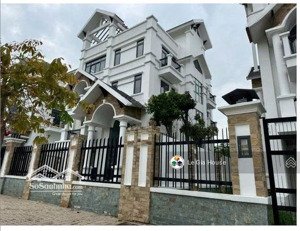 biệt thự gần ubnd quận 2 cũ, tặng full thiết kế siêu đẹp nguyễn văn kỉnh quận 2