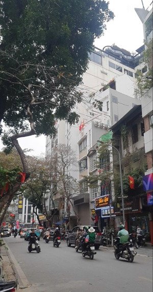 siêu hiếm hoàn kiếm nhà dân xây 6 tầng cạnh hồ gươm mặt tiền rộng