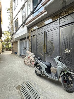 vài bước ra ô tô thông vòng quanh, dt 50m2*5t, mt 4,5m, 30m ra ô tô tránh, chỉ 9,7 tỷ