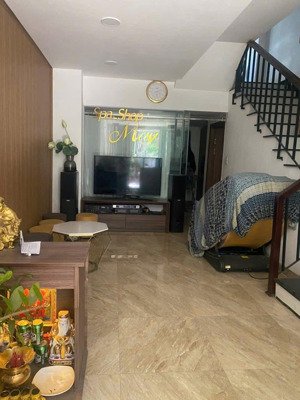 nhà 4 tầng 4 mê kiệt 6m đường ray hải phòng. cạnh siêu thị aeon mall - dt : 44m2 ngang 4m