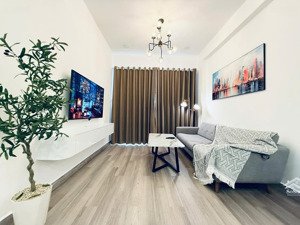 trống sẵn 2 phòng ngủ view sông với thiết kế cực đẹp, rộng 76m2, giá 20 triệu net, the sun avenue