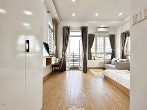 cho thuê căn hộ 2pn ban công siêu đẹp hồ bá kiện quận 10 gần vạn hạnh mall