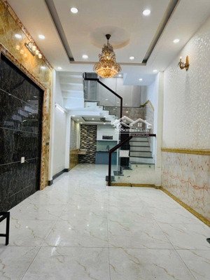 hxh tránh nguyễn tư giản một sẹc cách mặt tiền vài căn 80m2 1 trệt 2 lầu sân thượng nhỉnh 7 tỷ