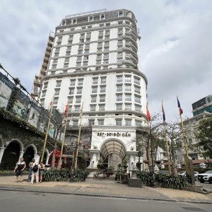bán toà khách sạn 4 sao đẳng cấp - doanh thu 100 tỷ/năm. diện tích 2.250m2 - giá bán 999 tỷ.