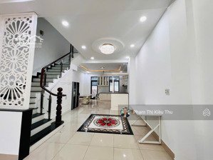 nhà phố kđt lakeview city view mặt hồ,đường lớn 25m,dt 5x20m 4pn,full nội thất đầy đủ giá thuê 30tr