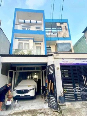 nhà 3 tầng sát ql13 hiệp bình phước hẻm rộng