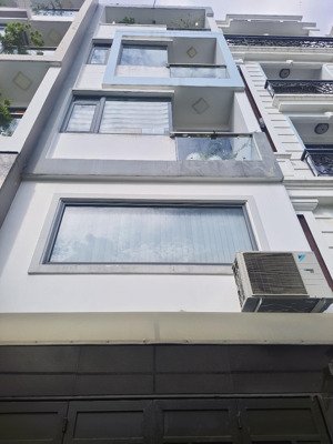 4.6x11m, 5 lầu, hđ thuê 27tr, nhà đẹp hxh 6m phan đăng lưu, gần ubnd bình thạnh, bán 11 tỷ