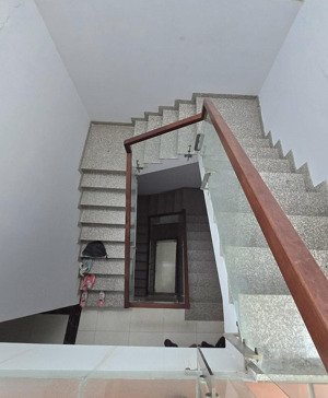 chdv mt đường 210 - 4 lầu - 86m2- chỉ 9.1tỷ 8 phòng khép kín - thuê khoán 20tr/th.