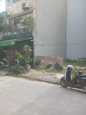 Bán đât phân lô Tây Nam Linh Đàm Hoàng Mai Hà Nội 17 tỷ. Khu phân lô vỉa hè ô tô tránh nhau