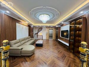 NHÀ PHÂN LÔ- 7 TẦNG- THANG MÁY- Ở SƯỚNG- NỘI THẤT XỊN- GARA Ô TÔ- PHỐ TRUNG YÊN.