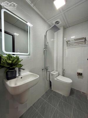 Nhà đẹp đón Tết Trường Chinh ngõ thông 4 ngủ full nội thất xịn sò xây mới vuông đẹp 35m giá 9.6 tỷ .