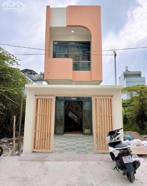 Nhà trệt lầu rộng có sân đậu ô tô - Khu Đô Thị Mới Đại Ngân