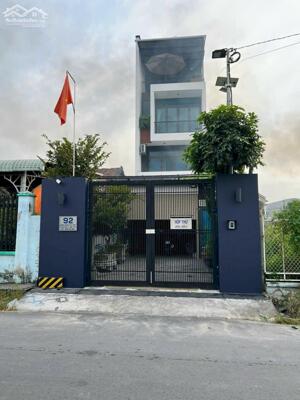 Bán nhà 1 trệt 3 lầu mặt tiền đường DX-039, Phú Mỹ. Gần đường Huỳnh Văn Luỹ