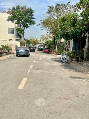 Lái Thiêu KDC Bình Đức Tiến Nhà 3 Tầng DT 105 M2 Giá 6,84 Tỷ