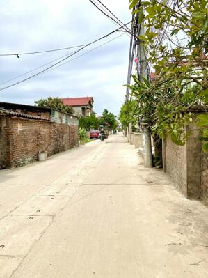 Bán lô 102m2 đất Tổ 9 - Quang Minh - Mê Linh , vị trí gần KCN Quang Minh , đường oto tải