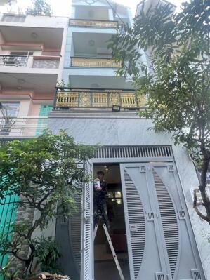 Cho Thuê Nhà Hẻm Rộng 8m, 1 Trệt 3 Lầu, 64m2, 5pn+ Nội Thất Giá Rẻ – Phạm Văn Chiêu, P.14, Gò Vấp