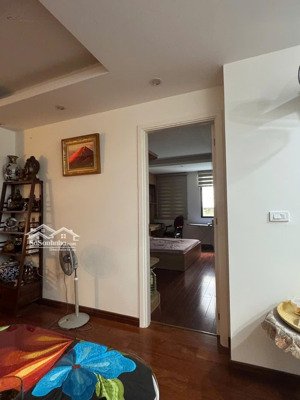 căn hộ tầng đẹp nhất có nhu cầu chia tiền cho các con cần bán